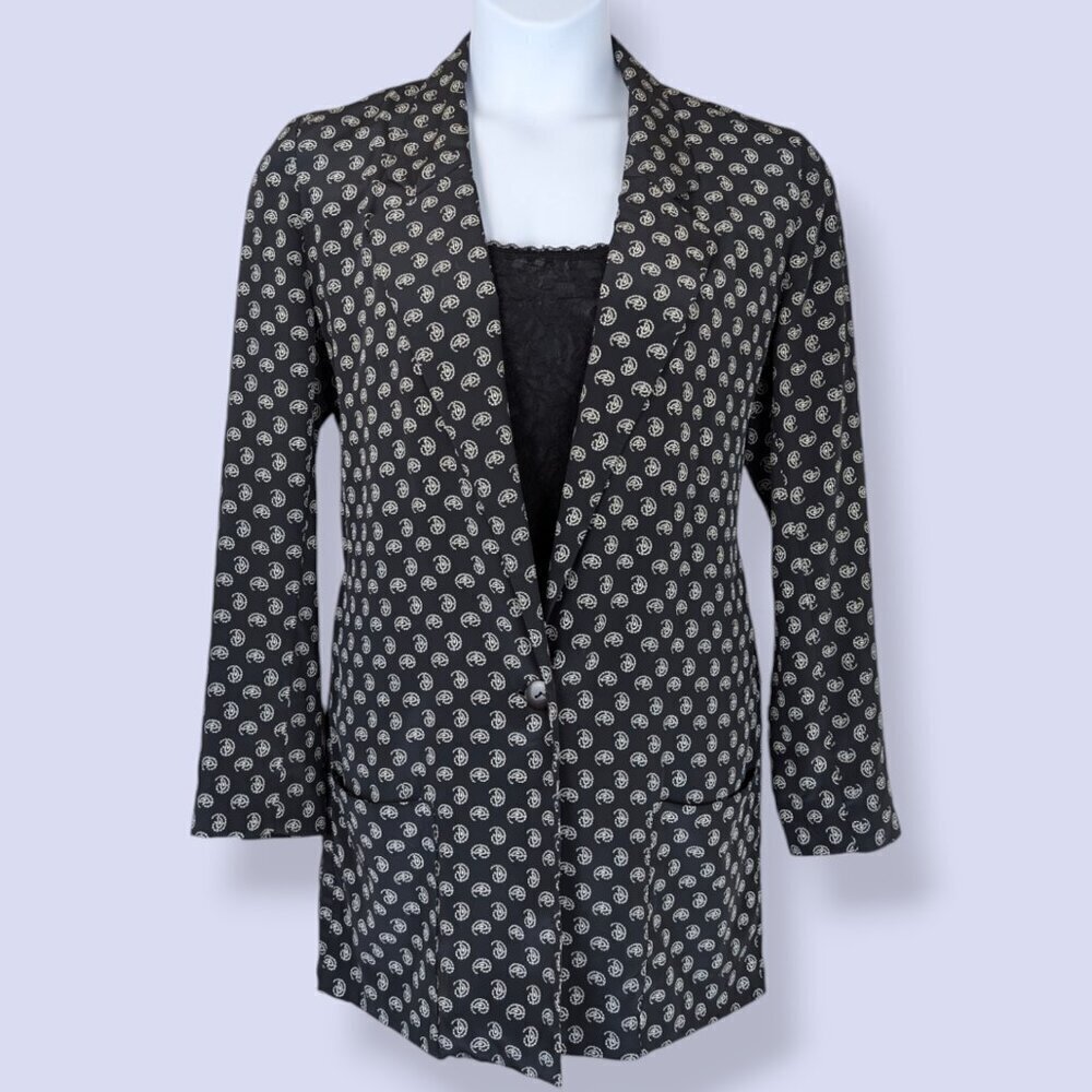 V. Liz Claiborne Long Pattern Top